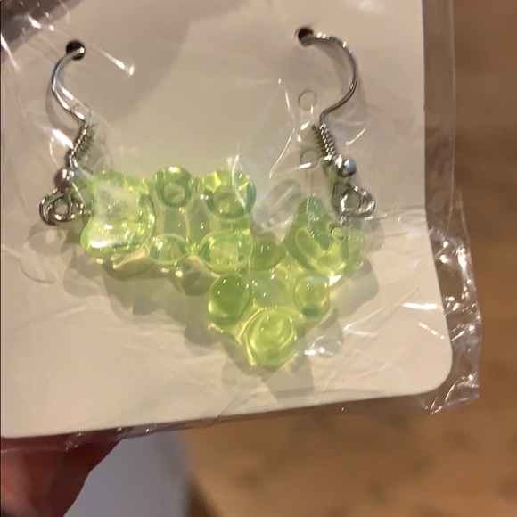 🐻🍭💚 Cute Green Gummy Bear Earrings Kawaii - Picture 2 of 2
